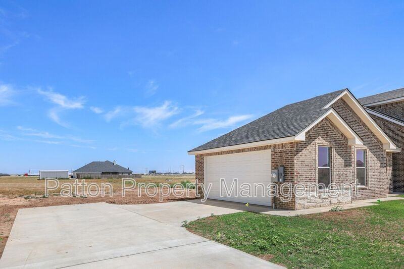 17900 Lone Ranch Road - Photo 7 of 33