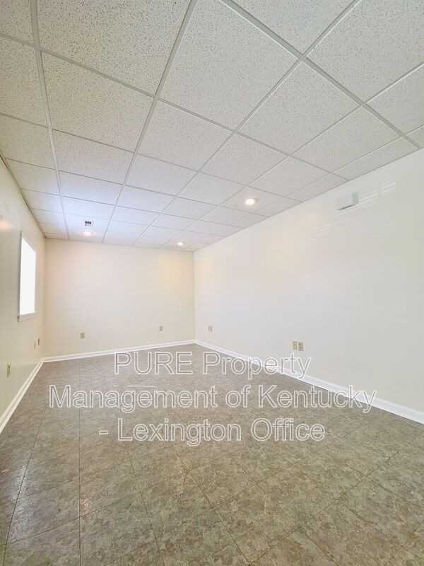 3045 Colonel Rd #G - Photo 3 of 17