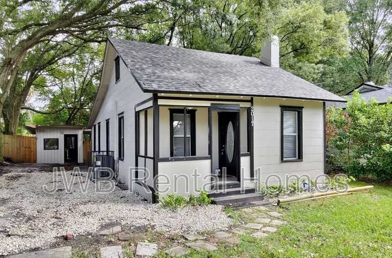 2017 Reed Ave - Photo 2 of 7