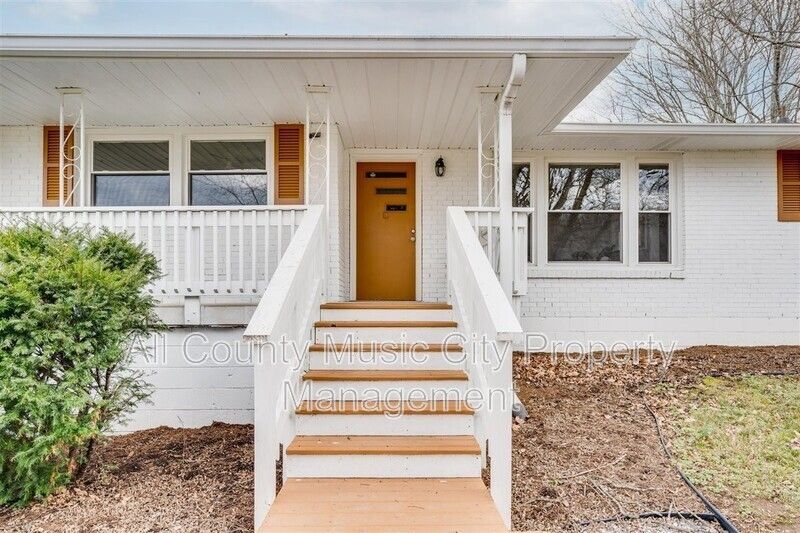 209 Rhine Drive - Photo 2 of 30