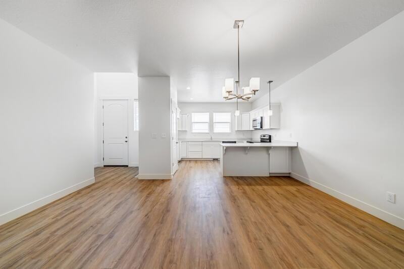 3904 Hardman Way - Photo 3 of 26