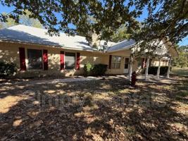 featured image of 2606 Chapel Rd