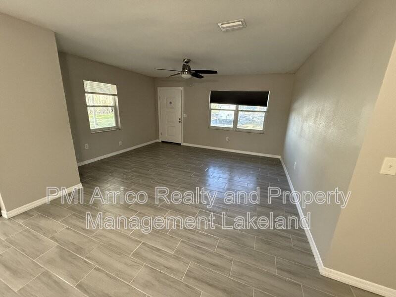 916 Palmer Road - Photo 2 of 16