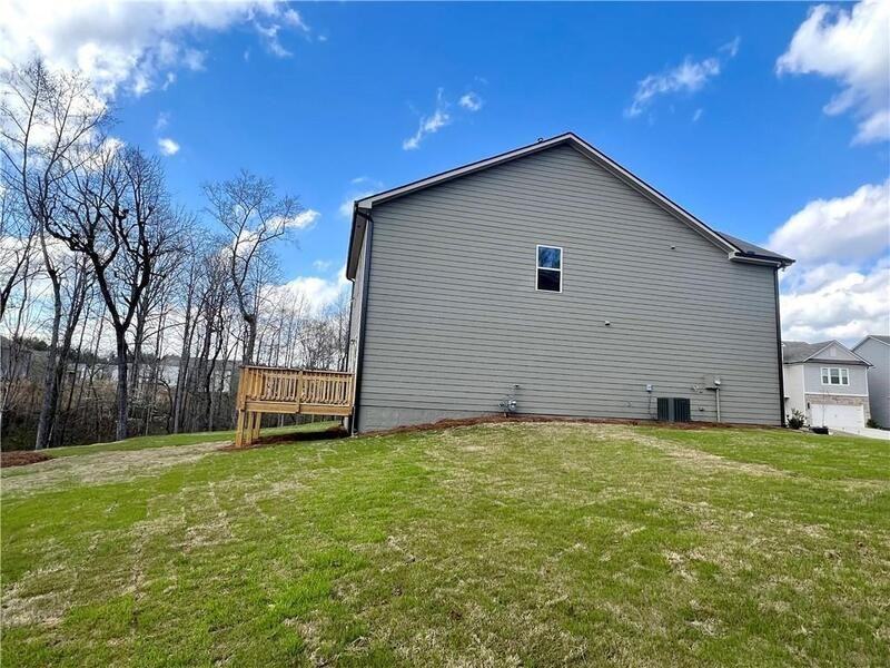 114 Auburn Crossing Way - Photo 3 of 20