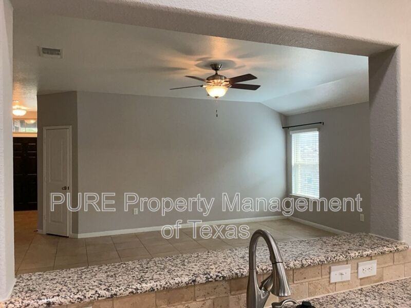 729 Schefer St - Photo 7 of 24