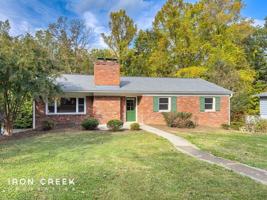 featured image of 12 Chateau Pl