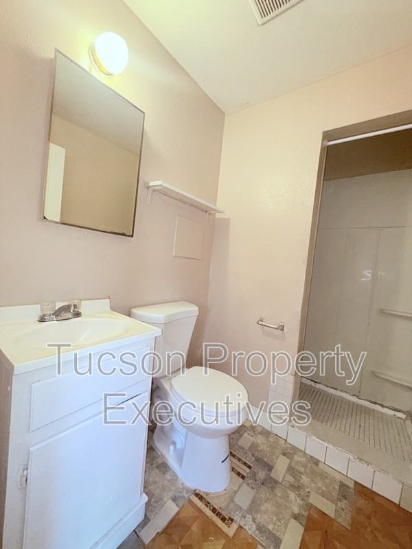 2411 S 6th Ave - Photo 5 of 22