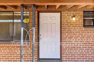 1662 N Beverly Ave - Photo 1 of 1