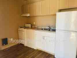 featured image of 2411 S 6th Ave