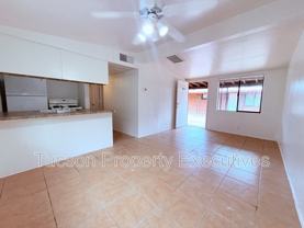 1644 N Beverly Ave - Photo 1 of 1
