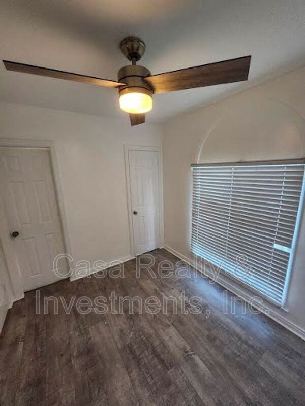 5911 S Wilton Pl - Photo 3 of 6