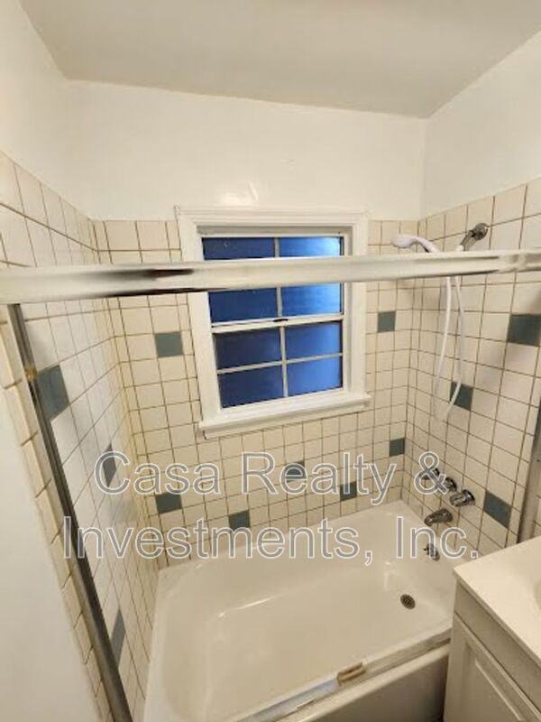 5911 S Wilton Pl - Photo 5 of 6