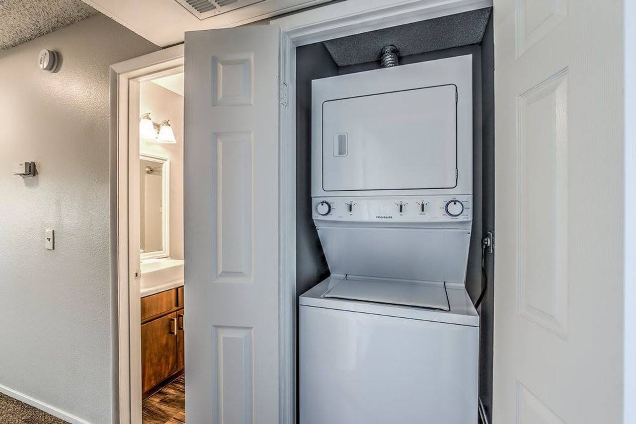 Fifty 101 Apartments - Photo 3 of 50