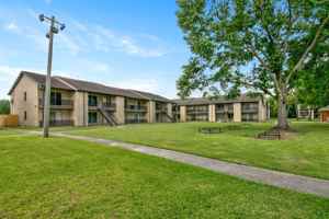 featured image of Dowlen Pl