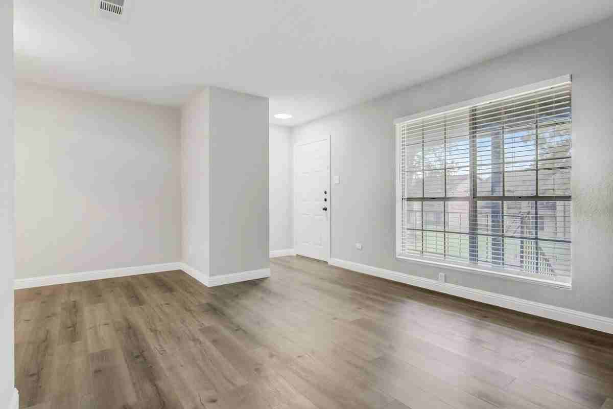 HME - Dowlen Rd - Photo 3 of 50