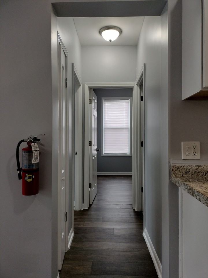 6601 South Green Street - Photo 4 of 8