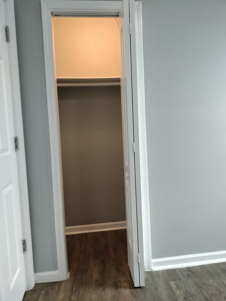 6601 South Green Street - Photo 7 of 8