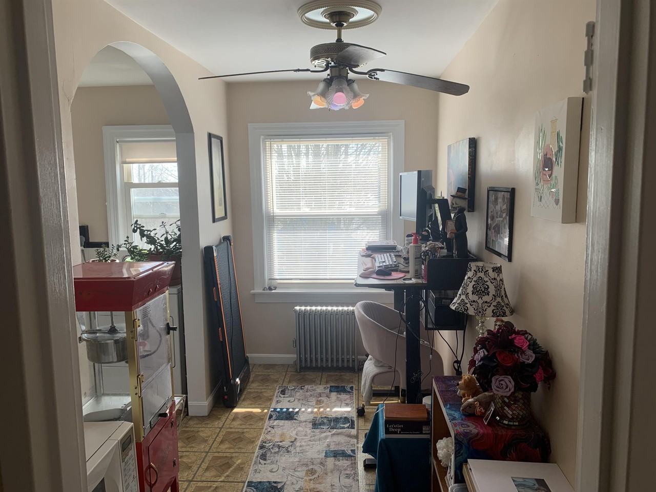 827 Pleasant Street - Photo 4 of 32