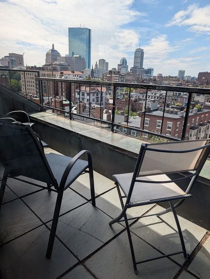 2 Louisburg Square - Photo 5 of 25