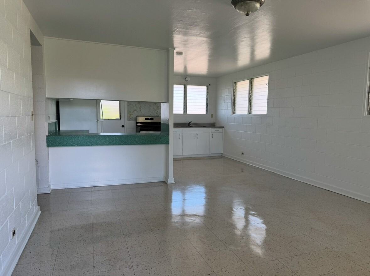 1275 Matlock Avenue #4 - Photo 4 of 10