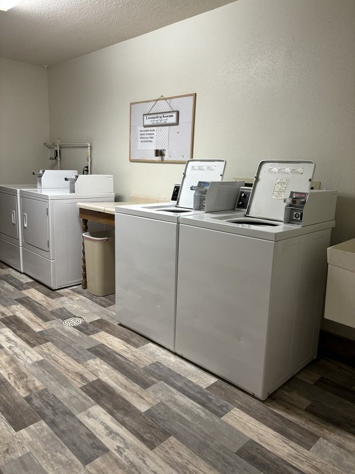 12513 Pineview Drive - Photo 6 of 7