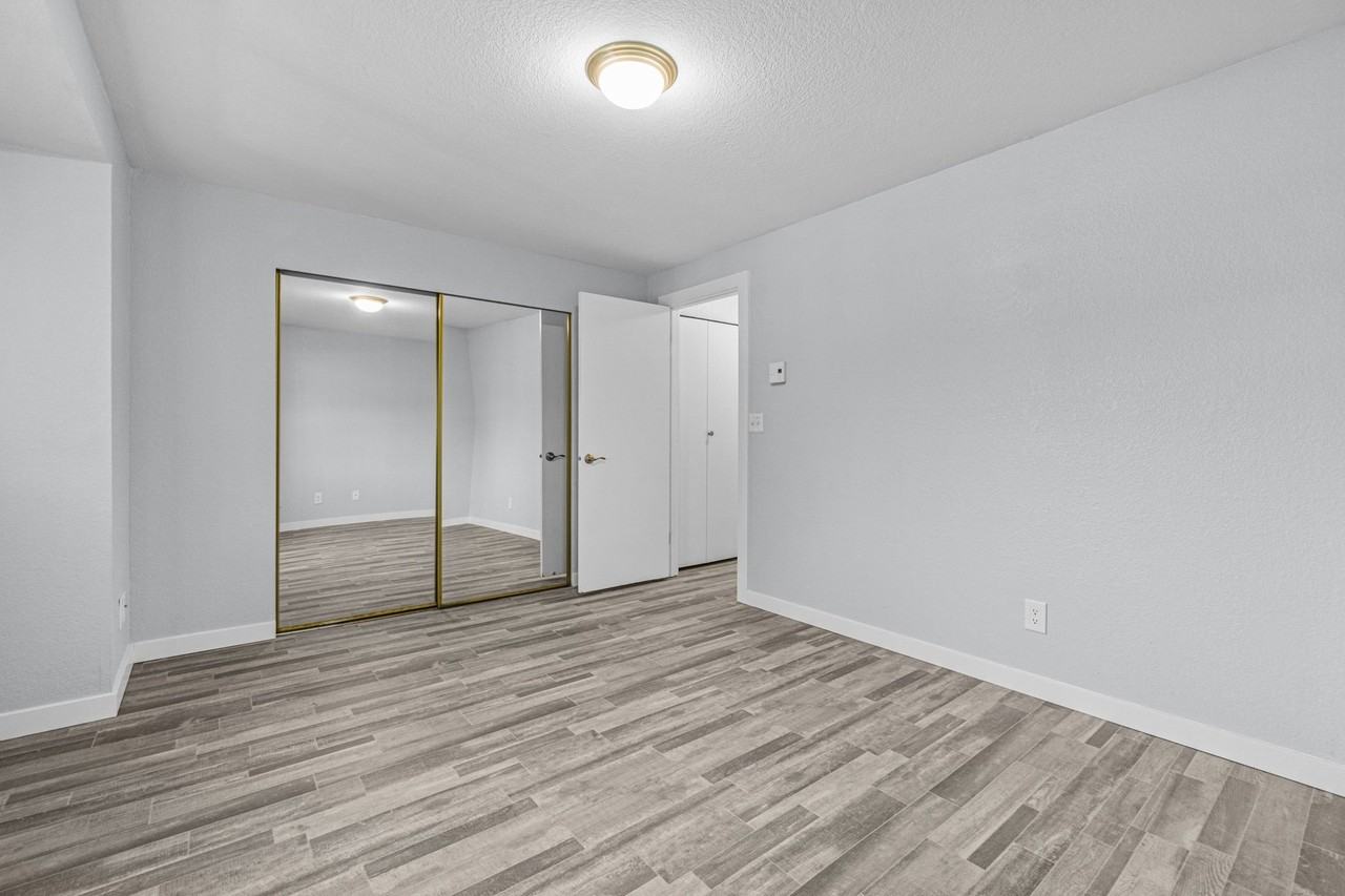 Ridgegate - Photo 7 of 19