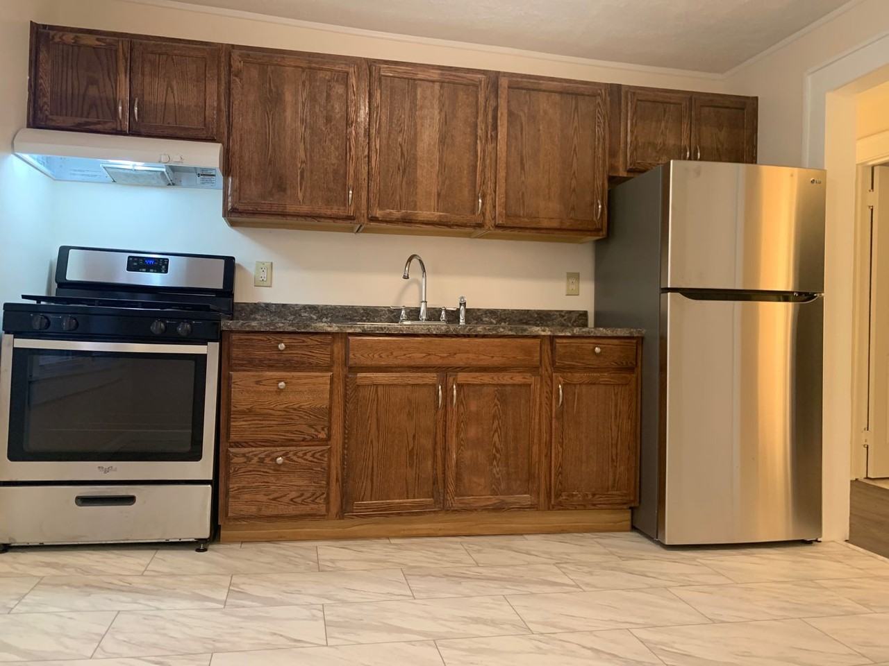 233-235 Grant Avenue - Photo 5 of 29