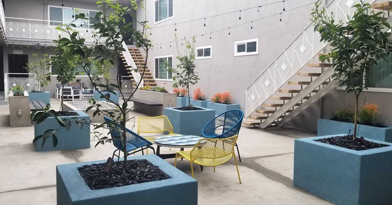 Bleu Apartments - Photo 3 of 45