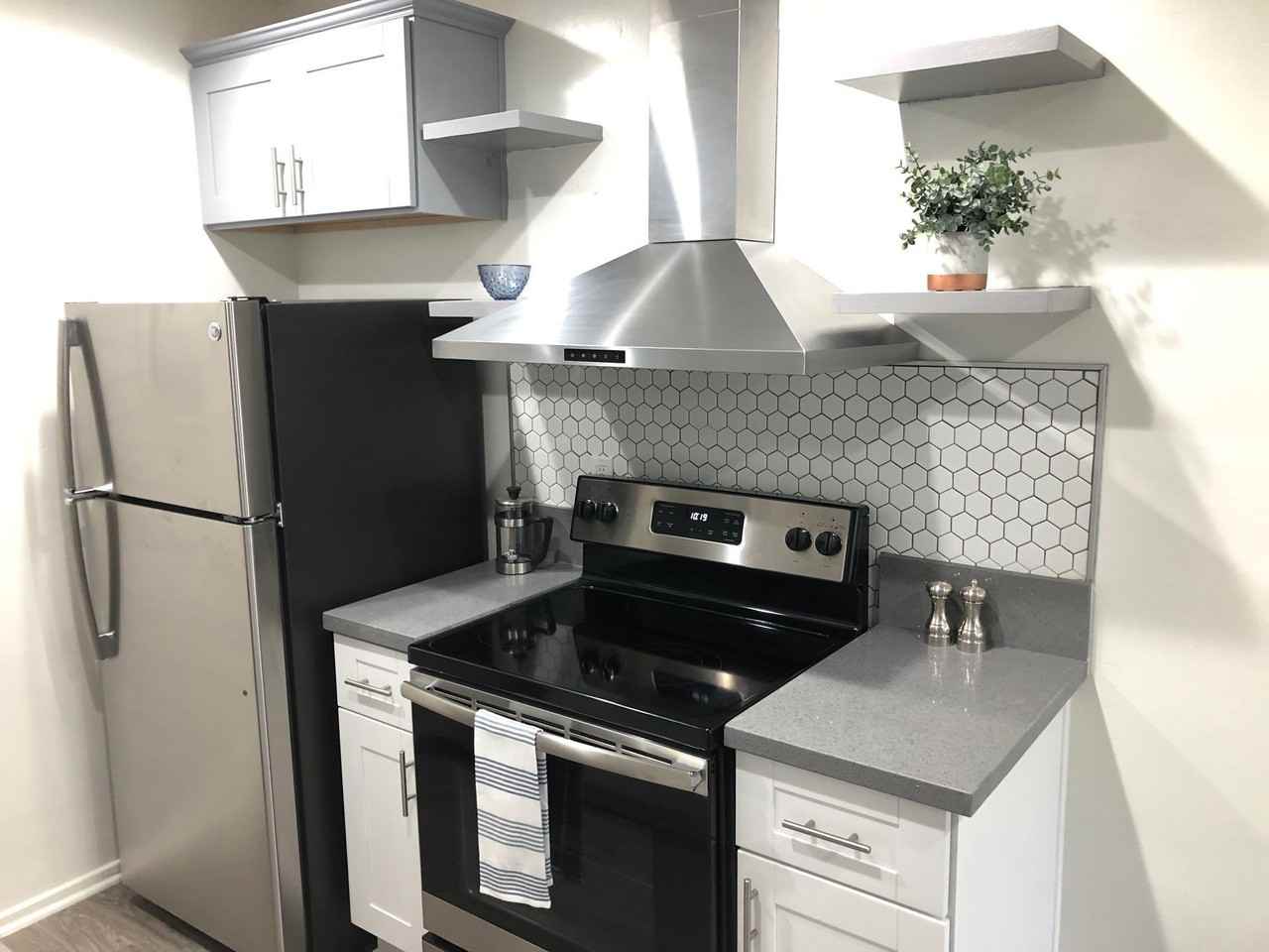 Bleu Apartments - Photo 4 of 45