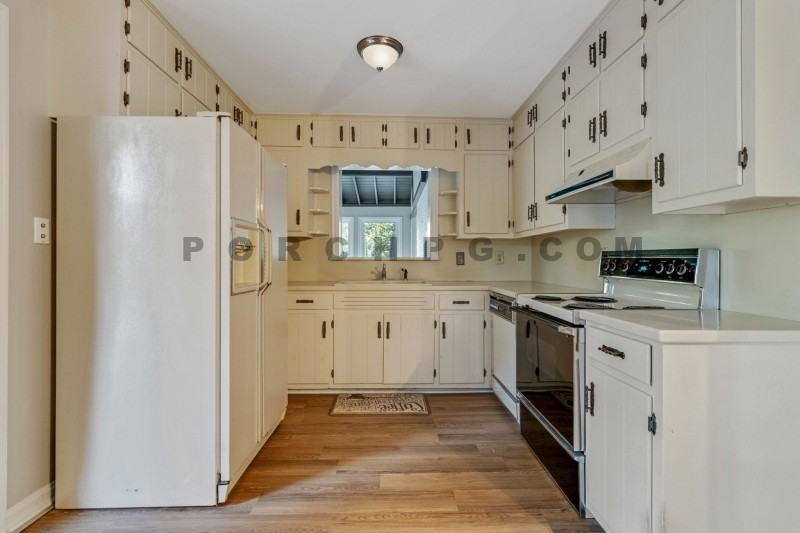 820 Pinehill Dr Se - Photo 3 of 38