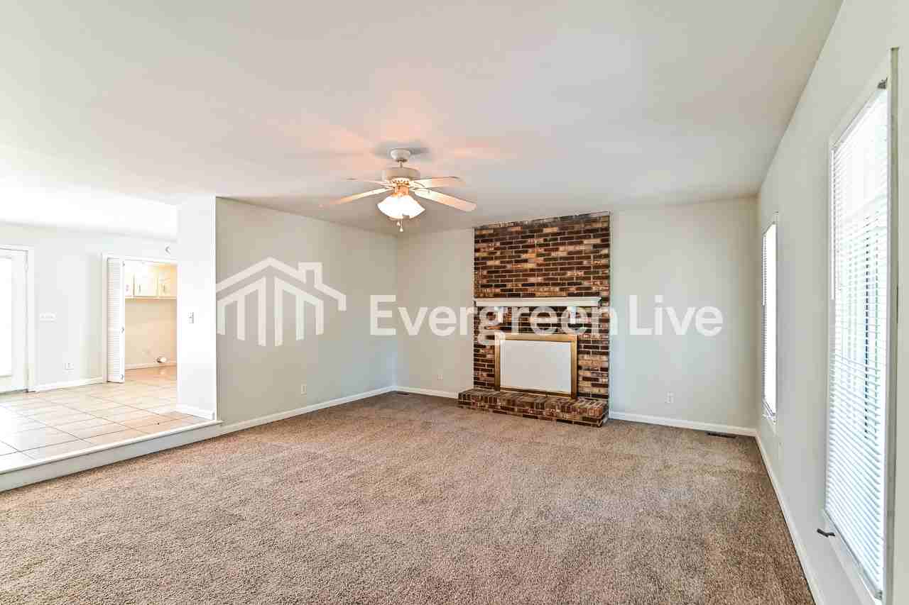 127 Baynard Ct - Photo 2 of 15