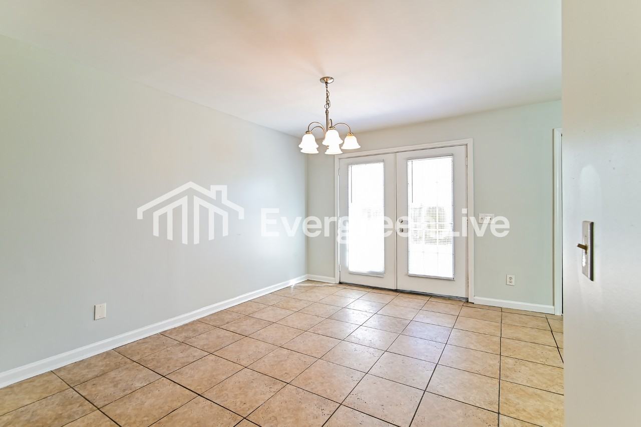 127 Baynard Ct - Photo 3 of 15