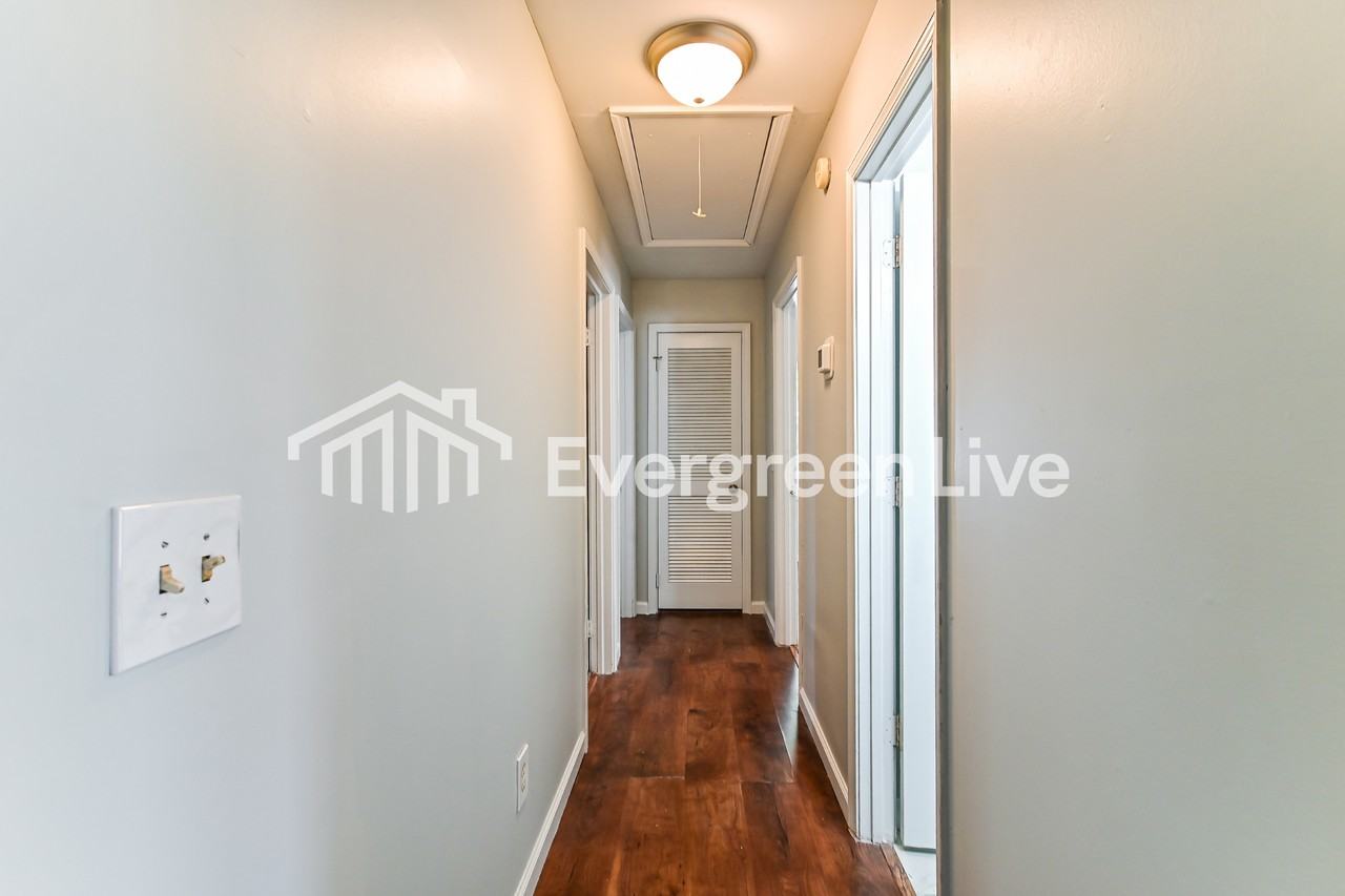 127 Baynard Ct - Photo 4 of 15