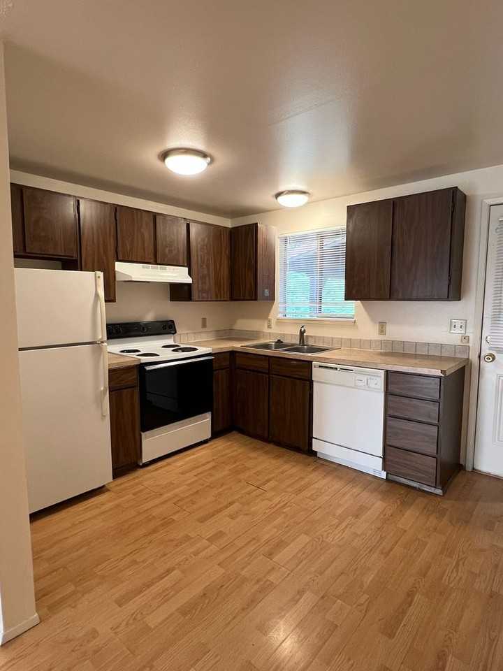 400A N Keller Ave - Photo 3 of 11