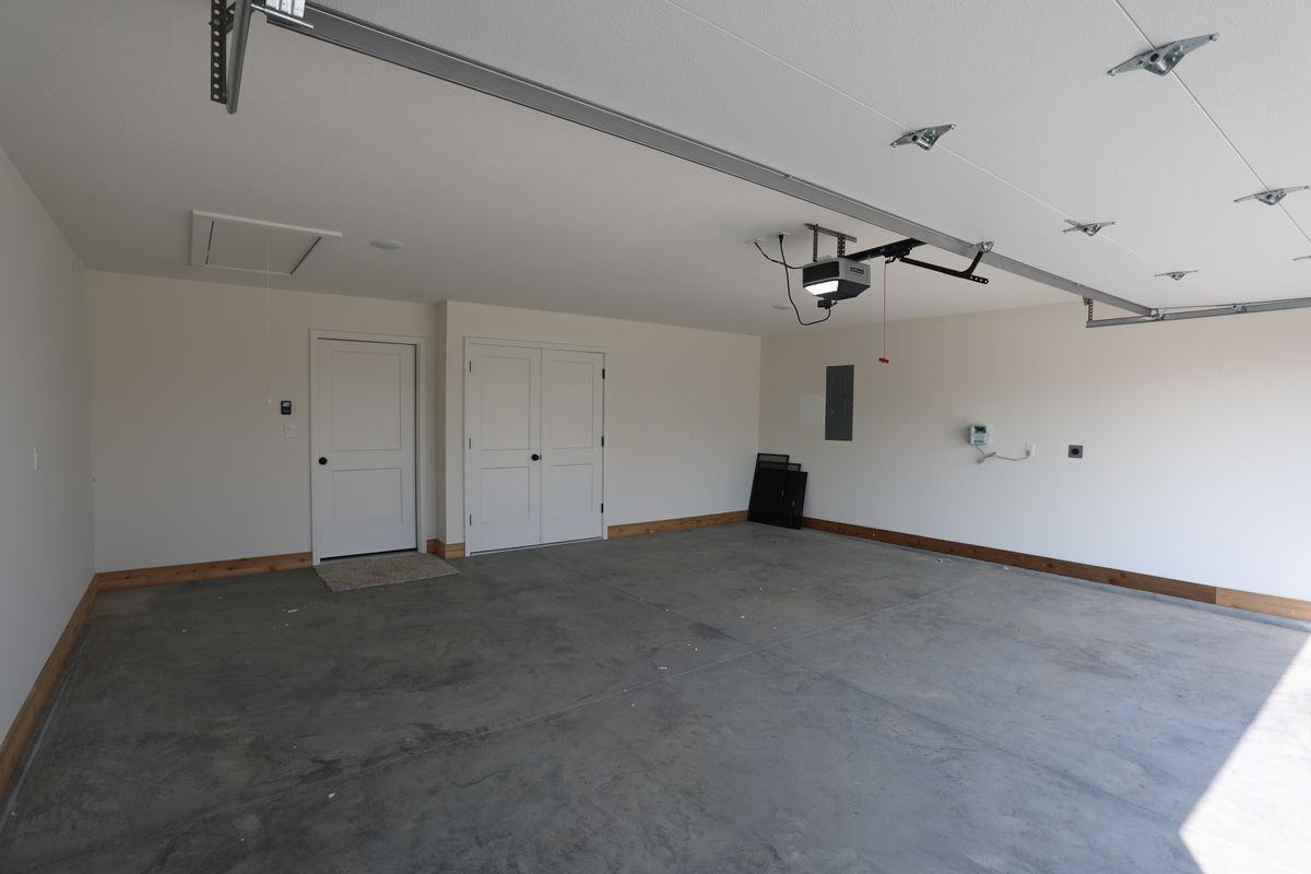 4605 Chambers Bay Dr - Photo 6 of 43