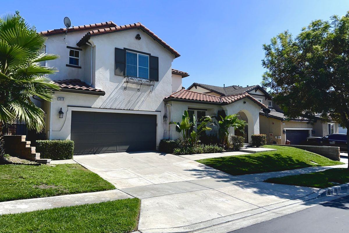 5919 Lawson Peak Way - Photo 3 of 42