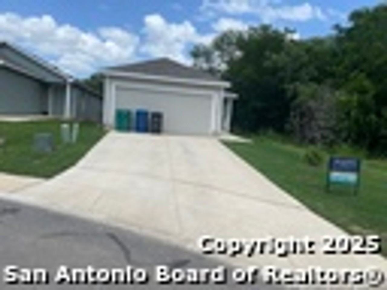 13522 Verplank Bend - Photo 2 of 28