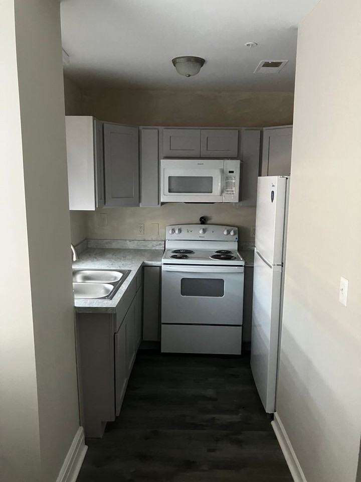 Wilrik Apartments - Photo 7 of 11