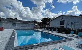 featured image of Colonial Dr