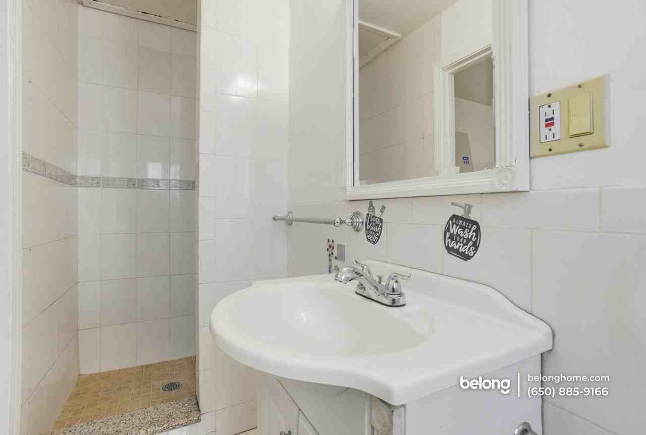 210 N Delaware St - Photo 6 of 22