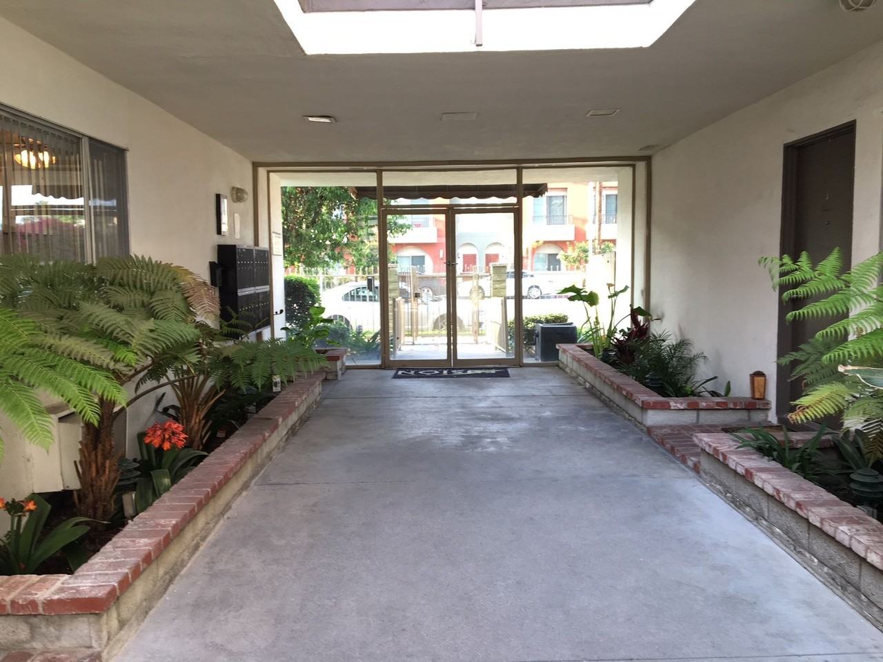 Magnolia Apartments - Photo 2 of 15