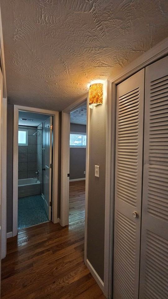 University Row Apartments - Photo 2 of 4