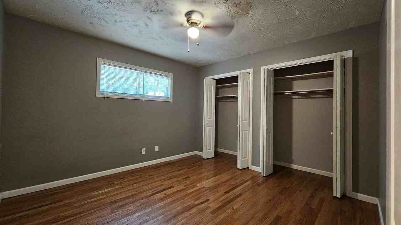 University Row Apartments - Photo 3 of 4