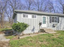 Beautiful Mission Duplex — Hardwood Floors, Off - Photo 1 of 1
