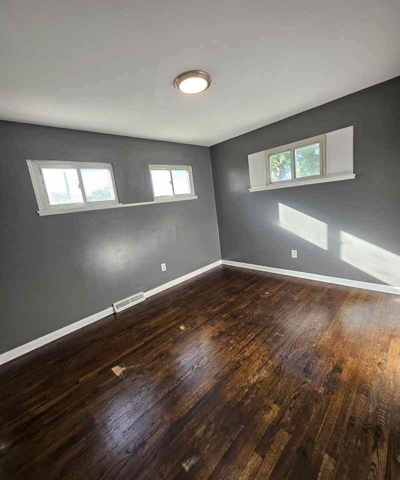 Beautiful Mission Duplex — Hardwood Floors, Off - Photo 5 of 6