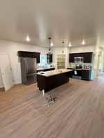 featured image of 504 S 5th St