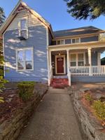 featured image of 1105 1st Ave Ne #2