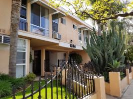 featured image of 1334 N Las Palmas Ave