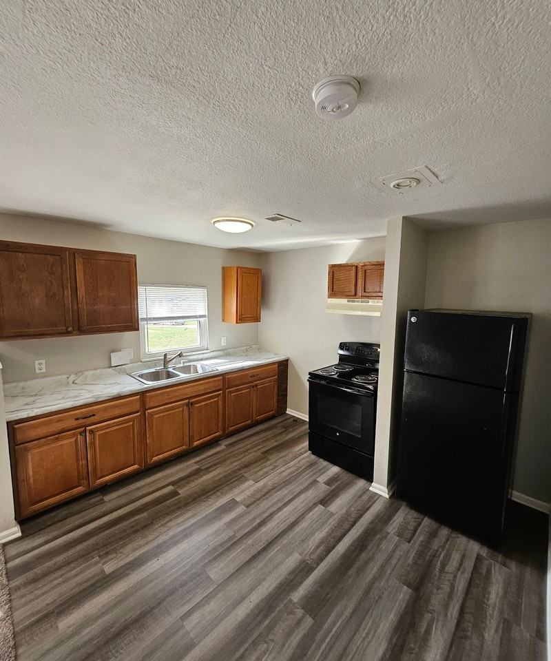 Modern Makeover in KCMO — Renovated, Pet - Photo 3 of 6