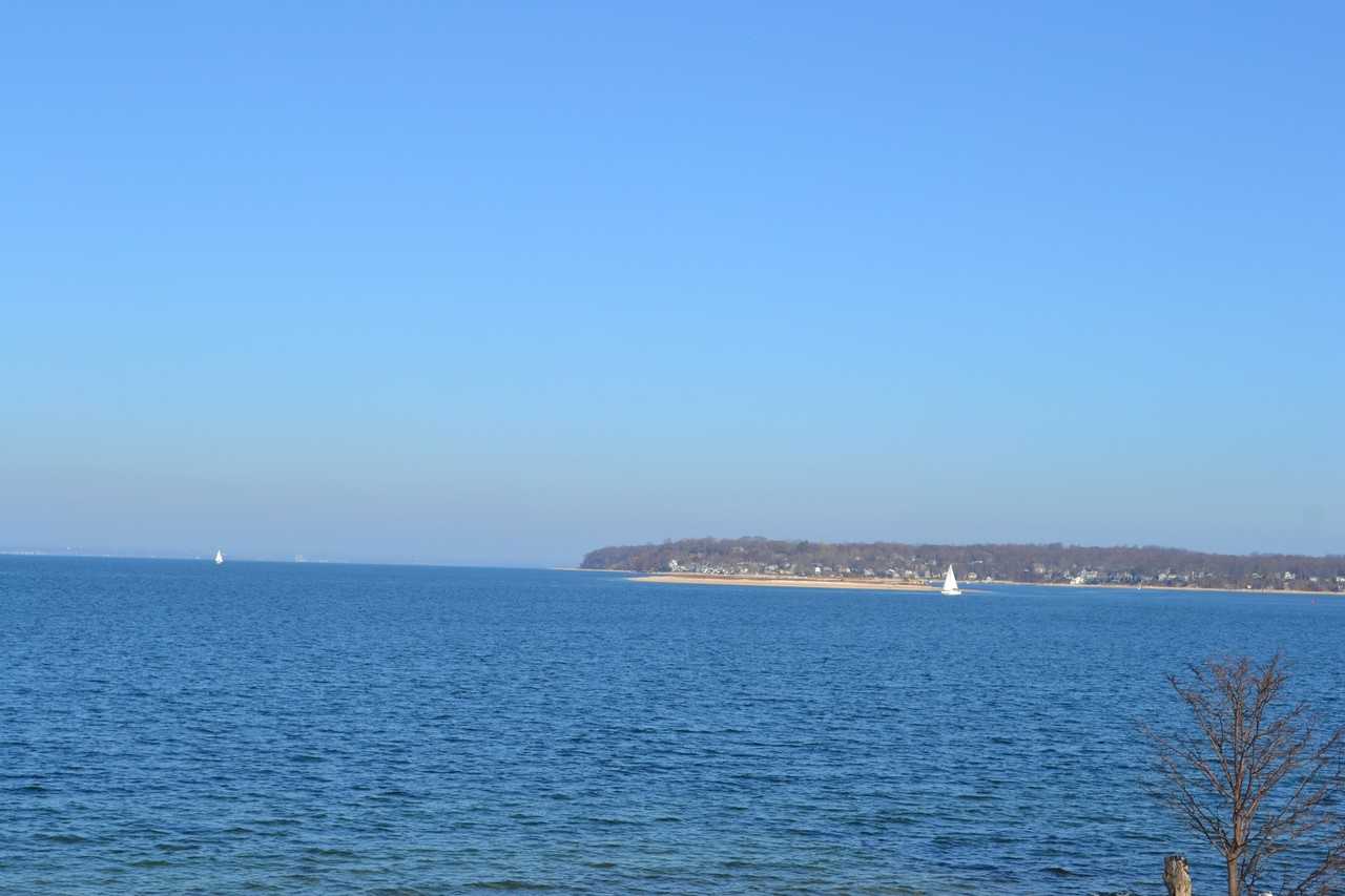 40 Locust Ln - Photo 3 of 28